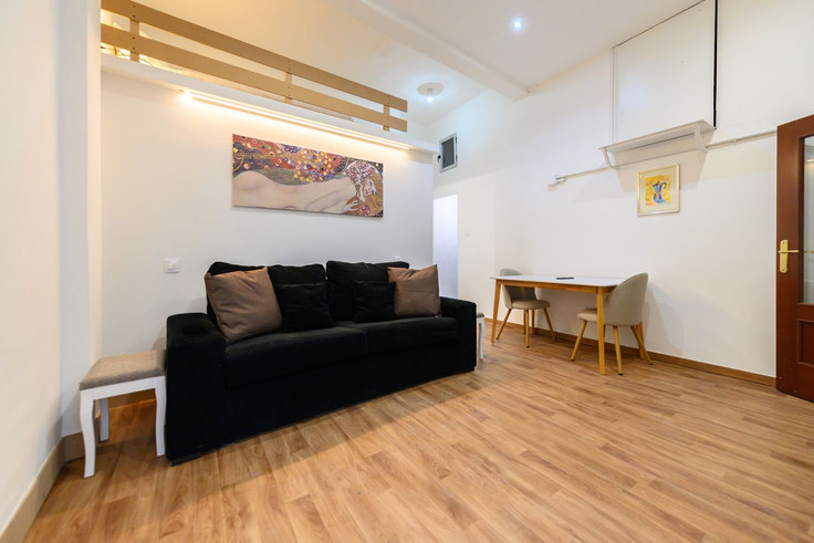 Blueground Calle de Casto Plasencia — 1 bed